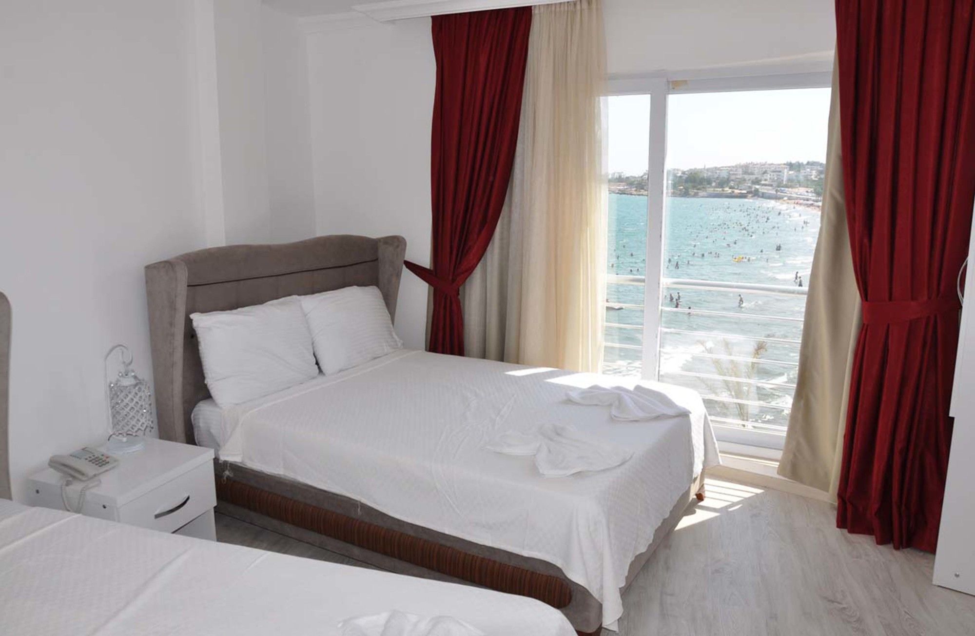 Tepe Beach Hotel Kızkalesi Eksteriør bilde